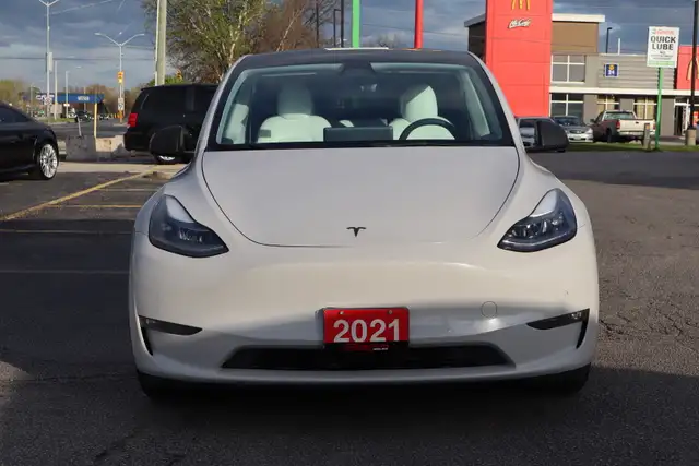 2021 Tesla Model Y - Photo 2