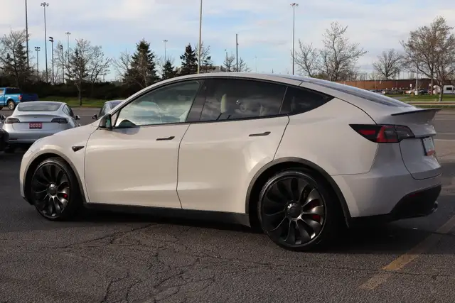 2021 Tesla Model Y - Photo 5