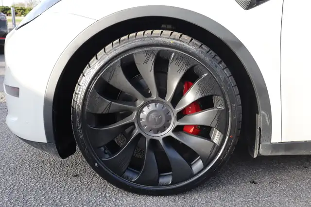 2021 Tesla Model Y - Photo 10