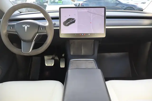 2021 Tesla Model Y - Photo 15
