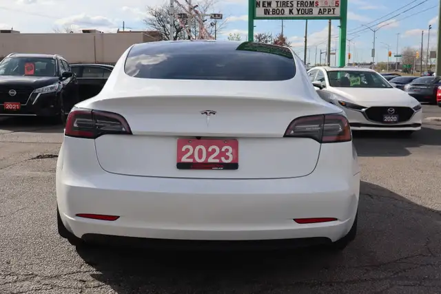 2023 Tesla Model 3 - Photo 6