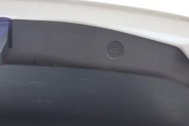 2023 Tesla Model 3 - Photo 23