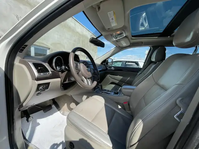 2011 Jeep Grand Cherokee Laredo - Photo 7