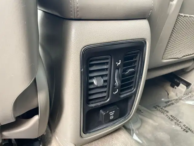 2011 Jeep Grand Cherokee Laredo - Photo 16