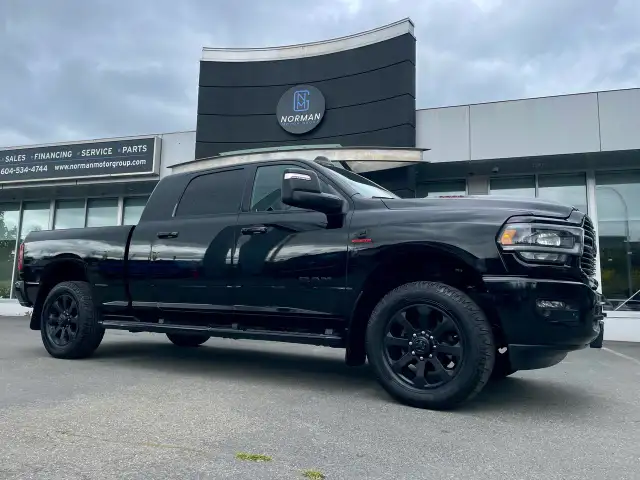 2023 RAM 3500 Laramie 4x4 Mega Cab DIESEL AISIN NIGHT EDITION