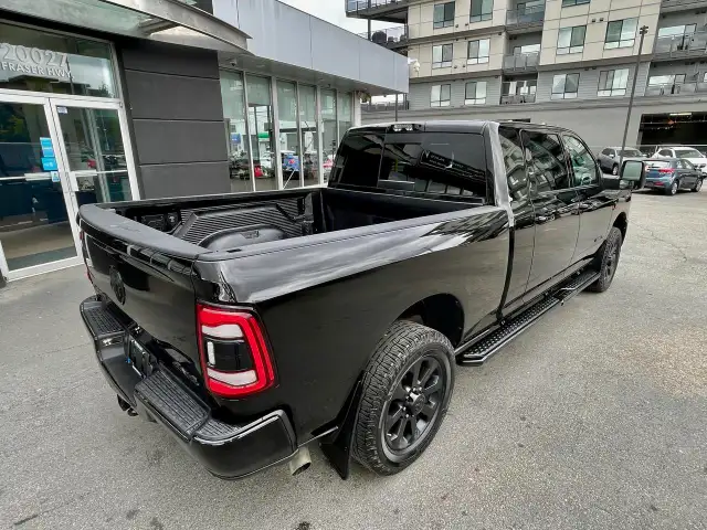 2023 RAM 3500 Laramie 4x4 Mega Cab DIESEL AISIN NIGHT EDITION - Photo 10