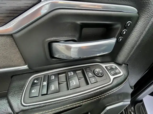 2023 RAM 3500 Laramie 4x4 Mega Cab DIESEL AISIN NIGHT EDITION - Photo 23