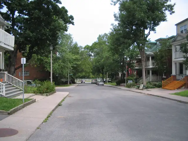 STUDENT Rooming House - All included - $750 - Lower Charlotte st - Photo 2