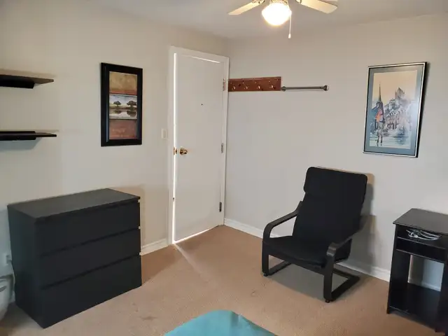 STUDENT Rooming House - All included - $750 - Lower Charlotte st - Photo 17