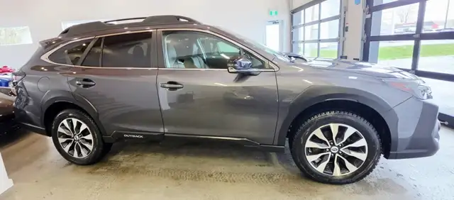 2024 Subaru Outback LIMITED XT AWD - Photo 3