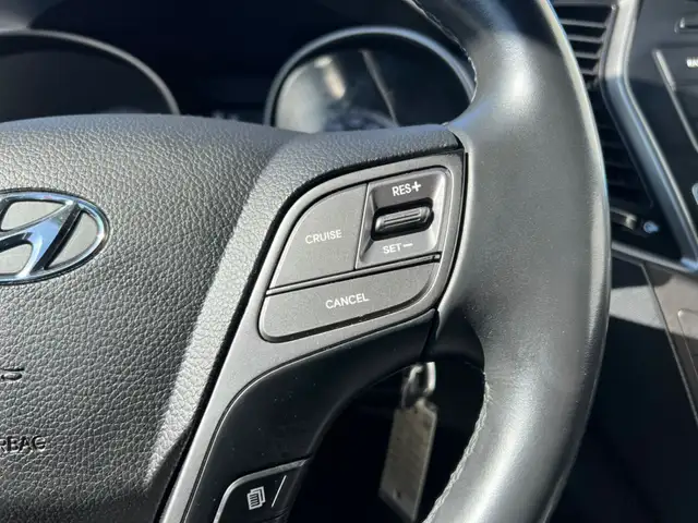 2018 Hyundai Santa Fe Sport 2.4L Premium AWD | No Accident | Pow - Photo 14