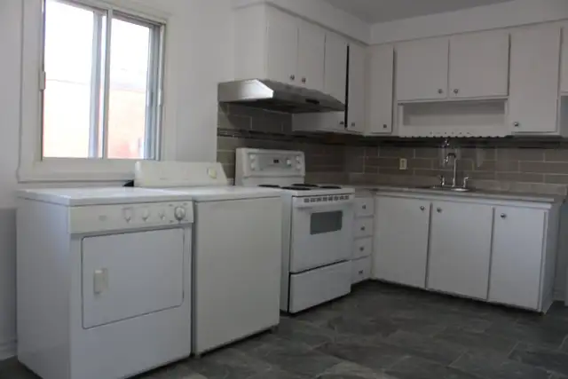 4 1/2 ahuntsic récemment rénové deux chambres fermées