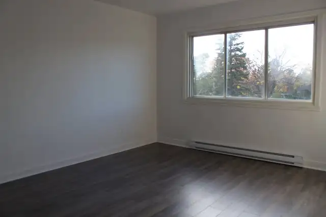 4 1/2 ahuntsic récemment rénové deux chambres fermées - Photo 7