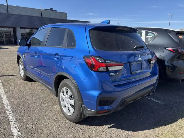 2023 Mitsubishi RVR - Photo 9