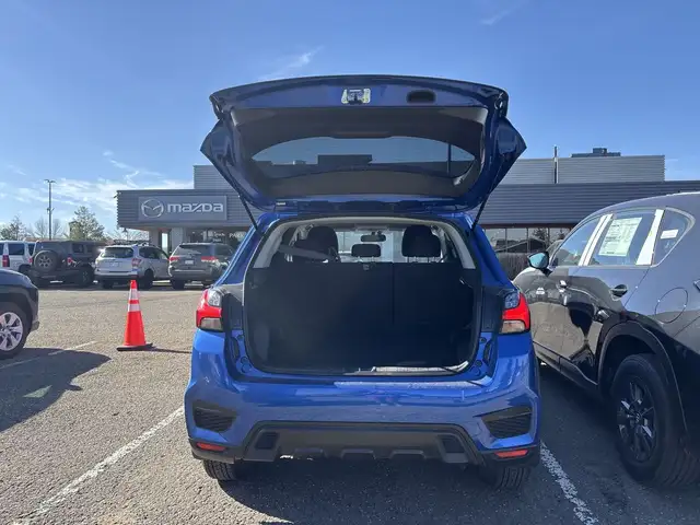 2023 Mitsubishi RVR - Photo 10