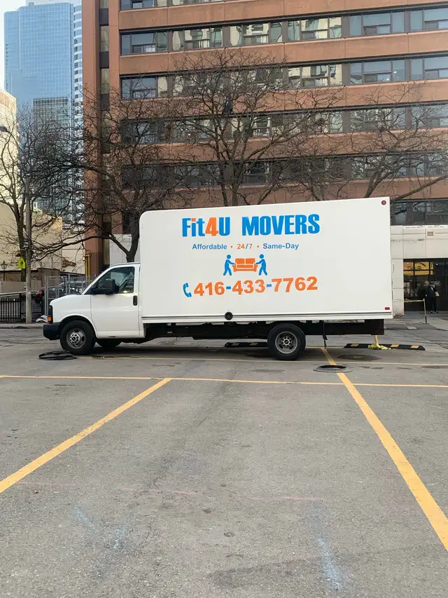 moving deliveries 24/7 - Photo 2