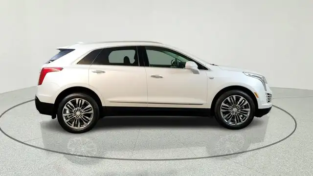 2019 Cadillac XT5 Premium Luxury AWD - Photo 2