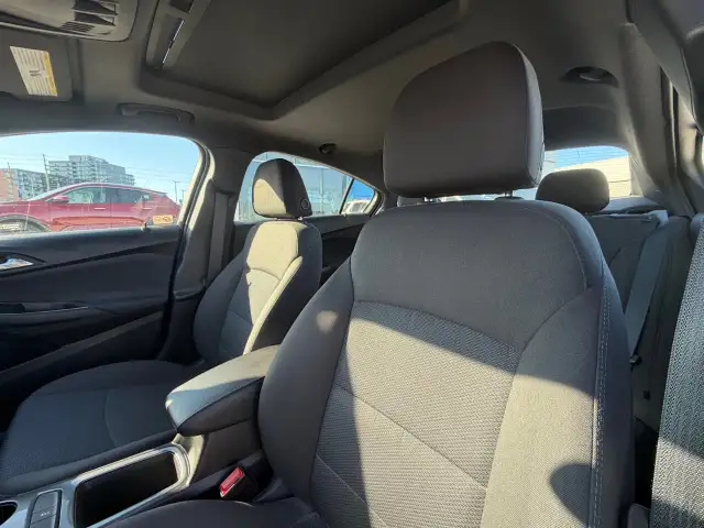 2018 Chevrolet Cruze - Photo 10