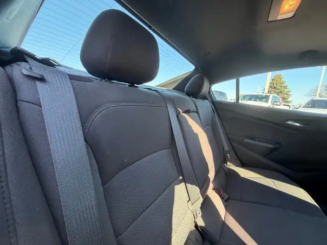 2018 Chevrolet Cruze - Photo 17