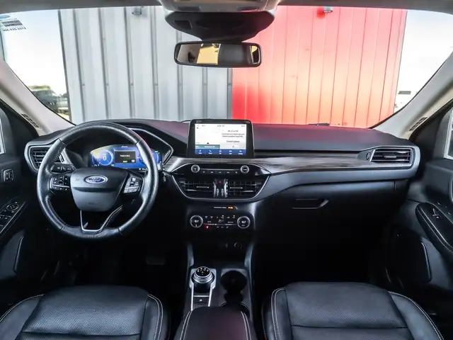 2020 Ford Escape Titanium Hybrid - AWD | Remote Start | Local Un - Photo 11
