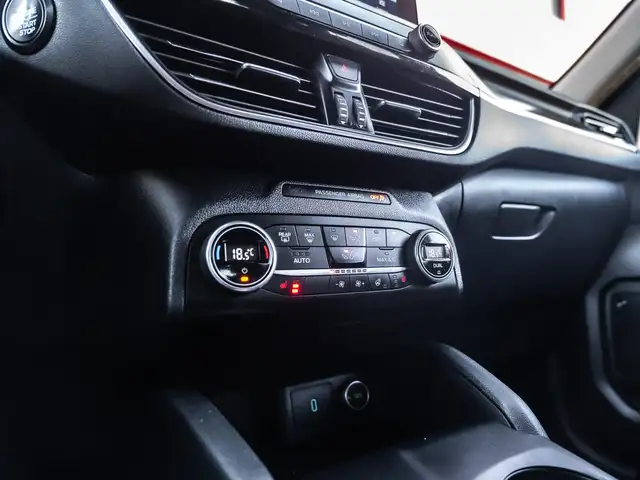 2020 Ford Escape Titanium Hybrid - AWD | Remote Start | Local Un - Photo 19