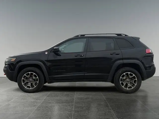 2022 Jeep Cherokee Trailhawk - Photo 2