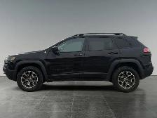 2022 Jeep Cherokee Trailhawk - Photo 2