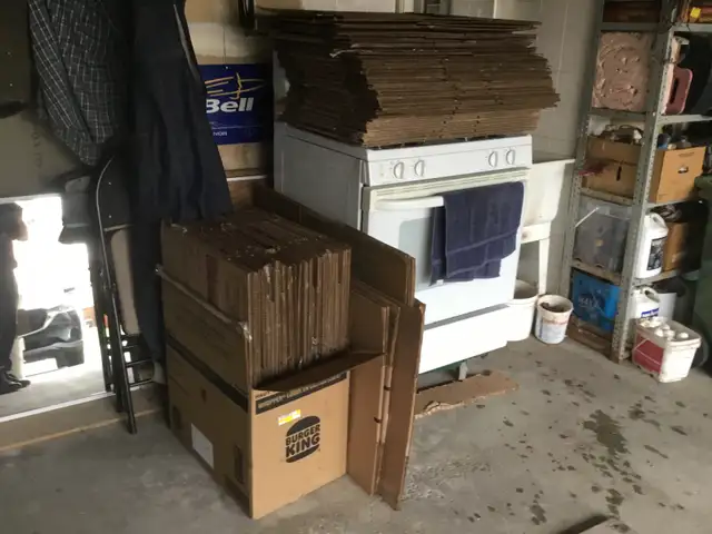 Moving Boxes Medium Size $1.50 Each - Photo 4