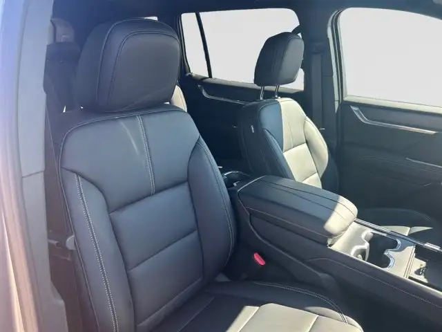 2026 GMC Acadia Elevation AWD - Photo 12