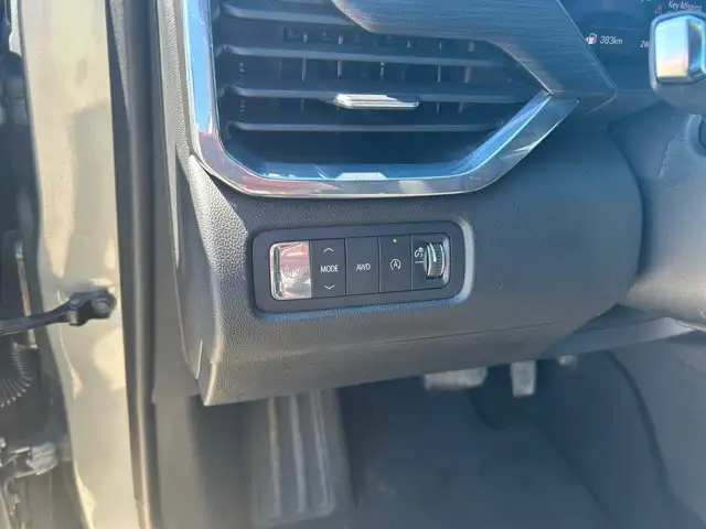 2026 GMC Acadia Elevation AWD - Photo 16