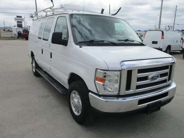 2012 Ford Econoline Commercial - Photo 3