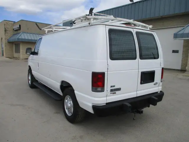2012 Ford Econoline Commercial - Photo 6