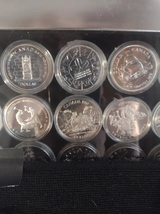 27 Canadian silver dollars all UNC. 1971 to 1997 beautiful coins - Photo 4