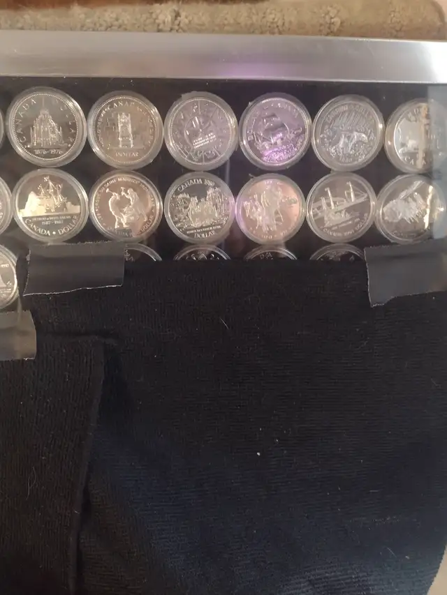 27 Canadian silver dollars all UNC. 1971 to 1997 beautiful coins - Photo 7