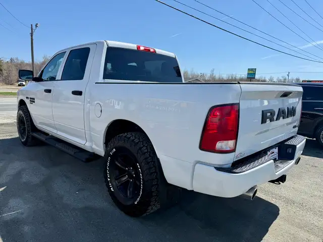 2021 Ram 1500 Classic CREW CAB! CLEAN CARFAX! 4X4! BRAND NEW BFG - Photo 5