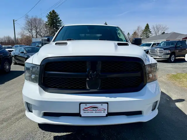 2021 Ram 1500 Classic CREW CAB! CLEAN CARFAX! 4X4! BRAND NEW BFG - Photo 8