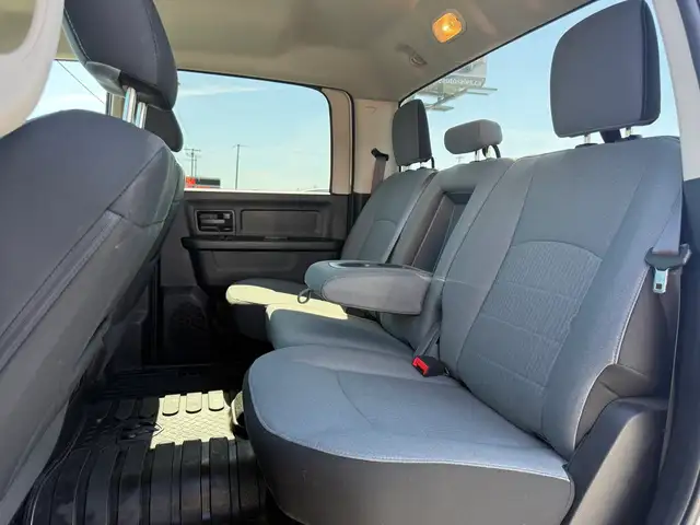 2021 Ram 1500 Classic CREW CAB! CLEAN CARFAX! 4X4! BRAND NEW BFG - Photo 18