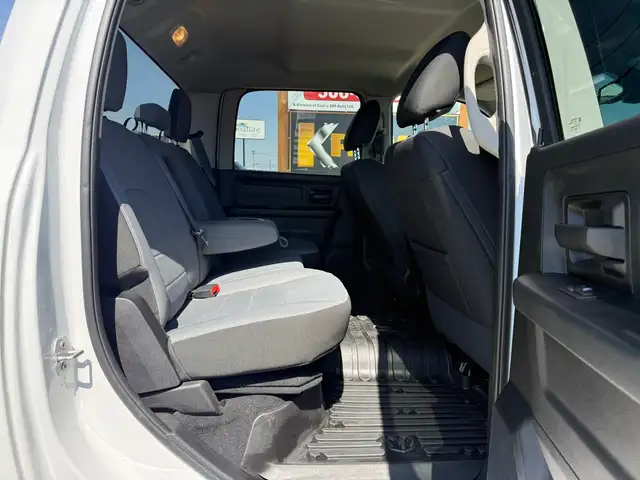2021 Ram 1500 Classic CREW CAB! CLEAN CARFAX! 4X4! BRAND NEW BFG - Photo 20