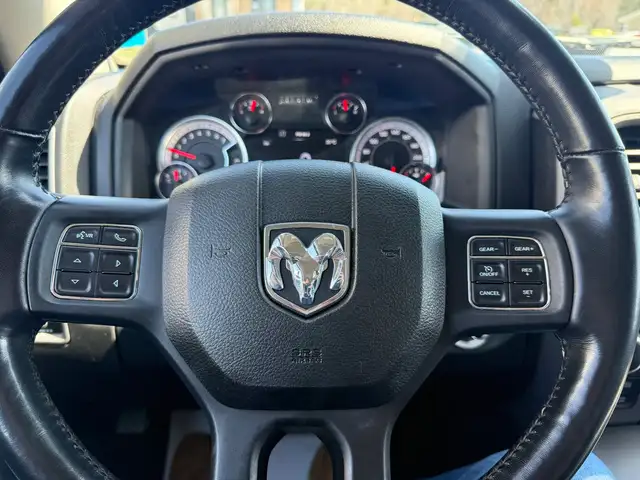 2021 Ram 1500 Classic CREW CAB! CLEAN CARFAX! 4X4! BRAND NEW BFG - Photo 26