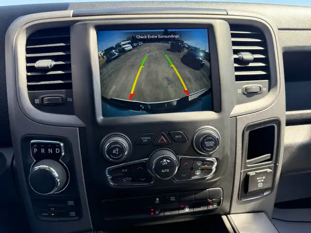 2021 Ram 1500 Classic CREW CAB! CLEAN CARFAX! 4X4! BRAND NEW BFG - Photo 32