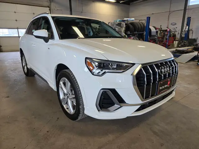 2020 Audi Q3 S-Line Progressiv | 1 Owner | Well Serviced - Photo 3