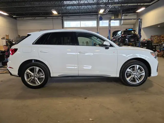 2020 Audi Q3 S-Line Progressiv | 1 Owner | Well Serviced - Photo 4