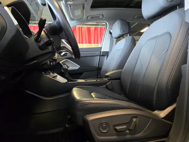 2020 Audi Q3 S-Line Progressiv | 1 Owner | Well Serviced - Photo 10