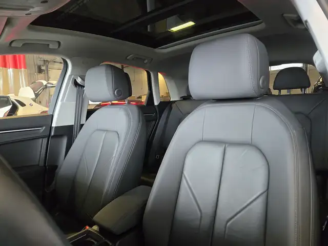 2020 Audi Q3 S-Line Progressiv | 1 Owner | Well Serviced - Photo 11