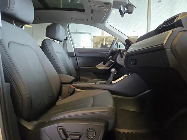 2020 Audi Q3 S-Line Progressiv | 1 Owner | Well Serviced - Photo 13