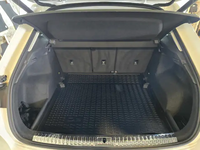 2020 Audi Q3 S-Line Progressiv | 1 Owner | Well Serviced - Photo 21