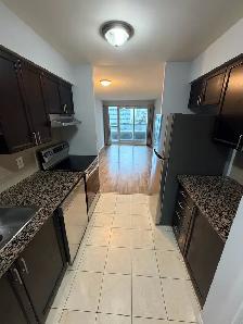 1BR near  STC – Locker - Parking – June 1st Move-In ($300 Bonus)