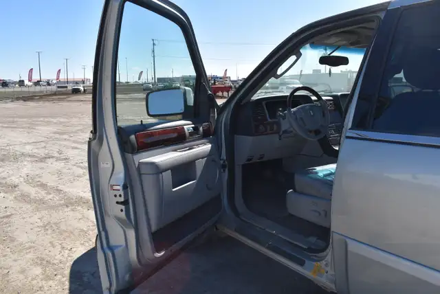 2005 Lincoln Navigator - Photo 6