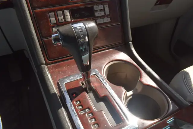 2005 Lincoln Navigator - Photo 14