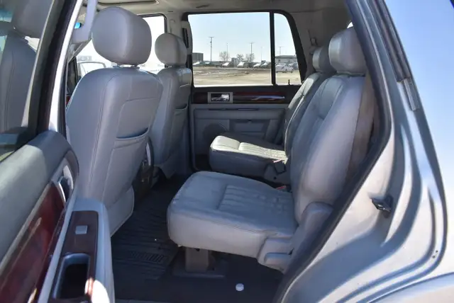 2005 Lincoln Navigator - Photo 19
